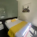 Sunny Design Loft In Milan